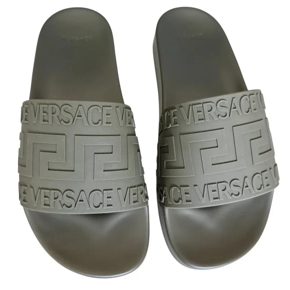 Versace 1006272 Men's Rubber Greca Gomma Pool Slide, sizes 41